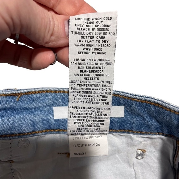 STS Blue Avery Ripped High Waist Crop Jeans Light Wash Size 31 C1857 JA7 - Picture 8 of 8